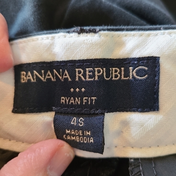 BANANA Republic Ryan Fit Black pants, size 4 Short - Picture 5 of 8
